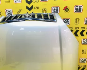 Капот Toyota