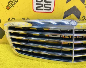 Решетка радиатора Mercedes-Benz