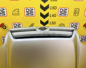 Капот Toyota