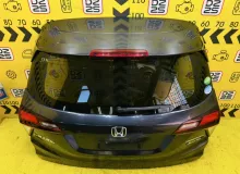 Дверь 5я HONDA VEZEL 2014 68100T7A000 RU4 LEB, задняя