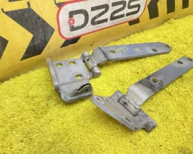 Петли двери багажника Mitsubishi