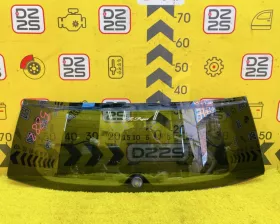 Стекло двери багажника Toyota