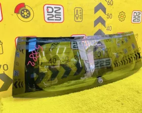 Стекло двери багажника Toyota