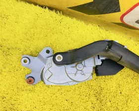 Моторчик заднего дворника Toyota