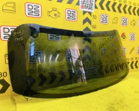 Стекло двери багажника Toyota