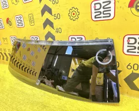 Стекло двери багажника Toyota