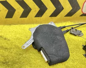 Доводчик двери Toyota