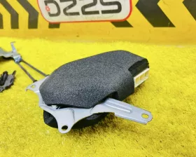 Доводчик двери Toyota