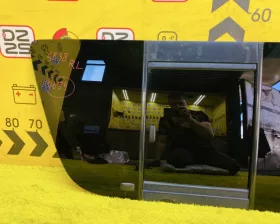Стекло двери Toyota