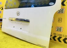Дверь 5я TOYOTA HIACE 2009 6700526D31 TRH226K 2TRFE, задняя
