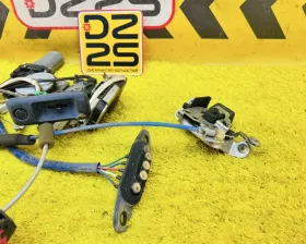 Замок двери Toyota