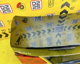 Крышка багажника Toyota