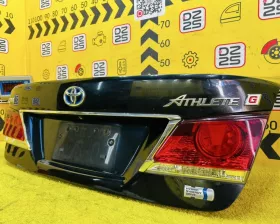 Крышка багажника Toyota