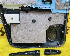 Обшивка дверей Toyota