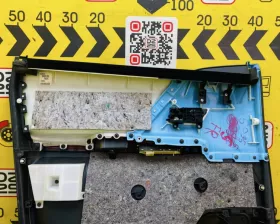 Обшивка дверей Toyota