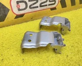 Петли двери багажника Nissan