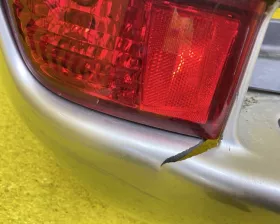 Бампер Toyota