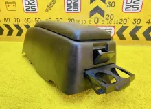 Бардачок между сиденьями TOYOTA HIACE 1999 5881126040 KZH106W 1KZTE, передний