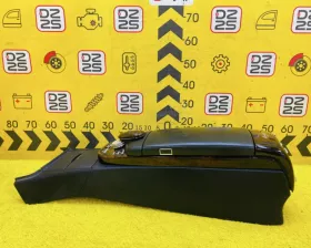Бардачок между сиденьями Mercedes-Benz