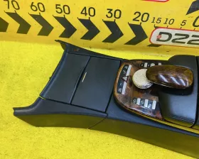 Бардачок между сиденьями Mercedes-Benz