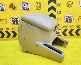 Бардачок между сиденьями Toyota