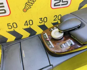 Бардачок между сиденьями Mercedes-Benz