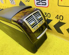 Бардачок между сиденьями Mercedes-Benz