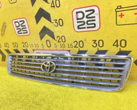 Решетка радиатора Toyota