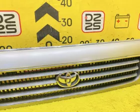 Решетка радиатора Toyota