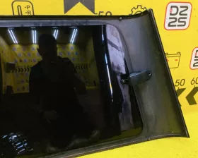 Стекло собачника Toyota