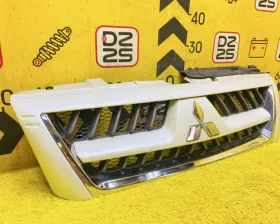 Решетка радиатора MITSUBISHI
