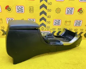 Бардачок между сиденьями Toyota