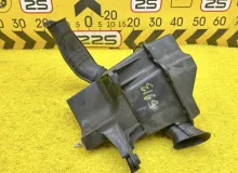 Корпус воздушного фильтра TOYOTA ESQUIRE 2015 1775037080 ZWR80G 2ZRFXE, передний
