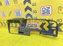Консоль спидометра TOYOTA HIACE 1998 5540426260 KZH106W 1KZTE, передний