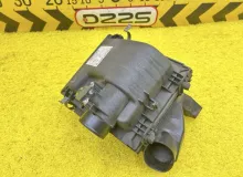 Корпус воздушного фильтра TOYOTA ESQUIRE 2015 1770037292 ZWR80G 2ZRFXE, передний