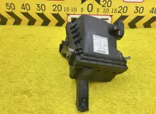 Корпус воздушного фильтра TOYOTA ESQUIRE 2015 1770037292 ZWR80G 2ZRFXE, передний