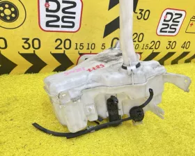 Бачок стеклоомывателя Toyota