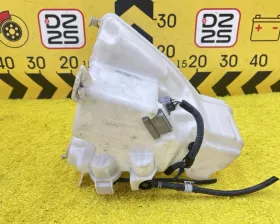 Бачок стеклоомывателя Toyota