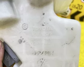 Бачок стеклоомывателя Toyota