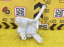 Бачок стеклоомывателя TOYOTA SIENTA 2015 8531552420 NHP170G 1NZFXE, передний
