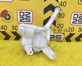 Бачок стеклоомывателя Toyota