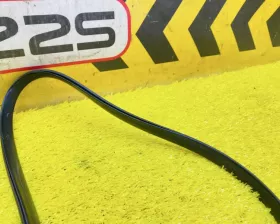 Молдинги на крыше Toyota