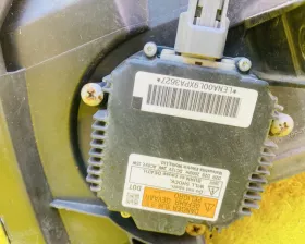 Фара Nissan