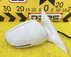 Уши Mercedes-Benz