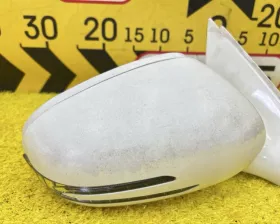 Уши Mercedes-Benz