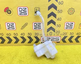 Бачок стеклоомывателя Toyota