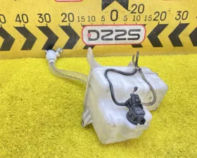 Бачок стеклоомывателя Toyota