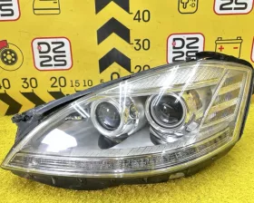 Фара Mercedes-Benz