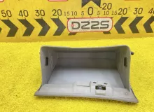 Бардачок MITSUBISHI DELICA 1999 MR767833 PD6W 6G72, передний