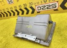 Бардачок MITSUBISHI DELICA 1999 MR767833 PD6W 6G72, передний